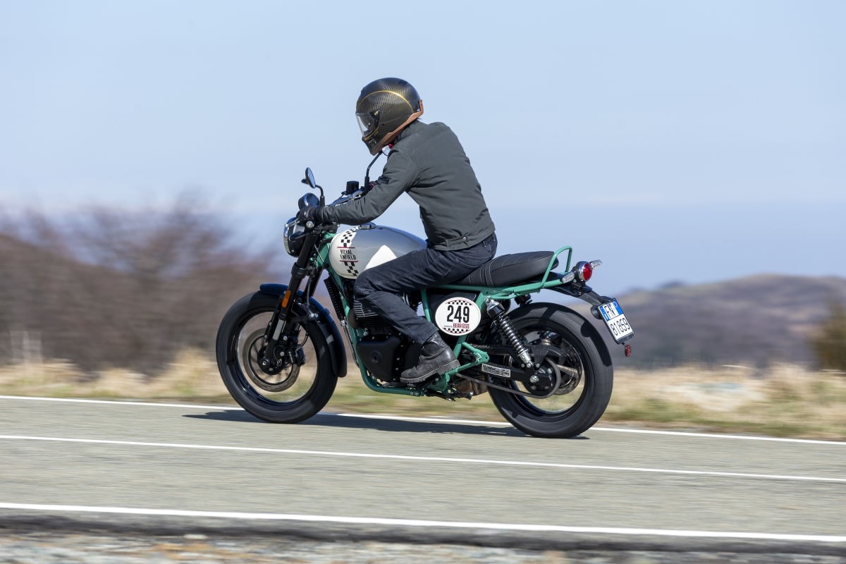 Royal Enfield Bear 650, la scrambler con 48 CV e un prezzo da urlo (ed è fatta dannatamente bene) +VIDEO+
